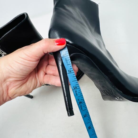 Zara Black Pointed Toe Ankle Boots 39 High Heel Zip Up Stud Trim Sleek Edgy - Picture 9 of 11